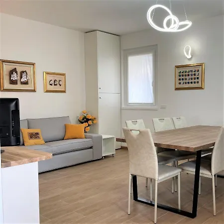 Giorni Felici Tutto Nuovo, Giardino, Parcheggio דירה ורבאניה