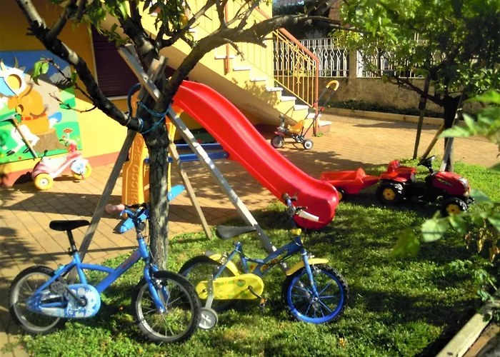 Giorni Felici Tutto Nuovo, Giardino, Park E Bikepark *